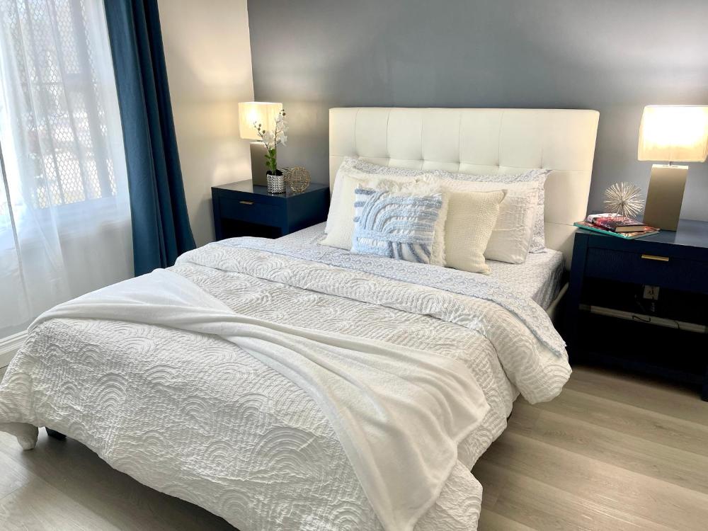 Private Lakeside Master Suite - Explore San Francisco's Urban Nature Galore